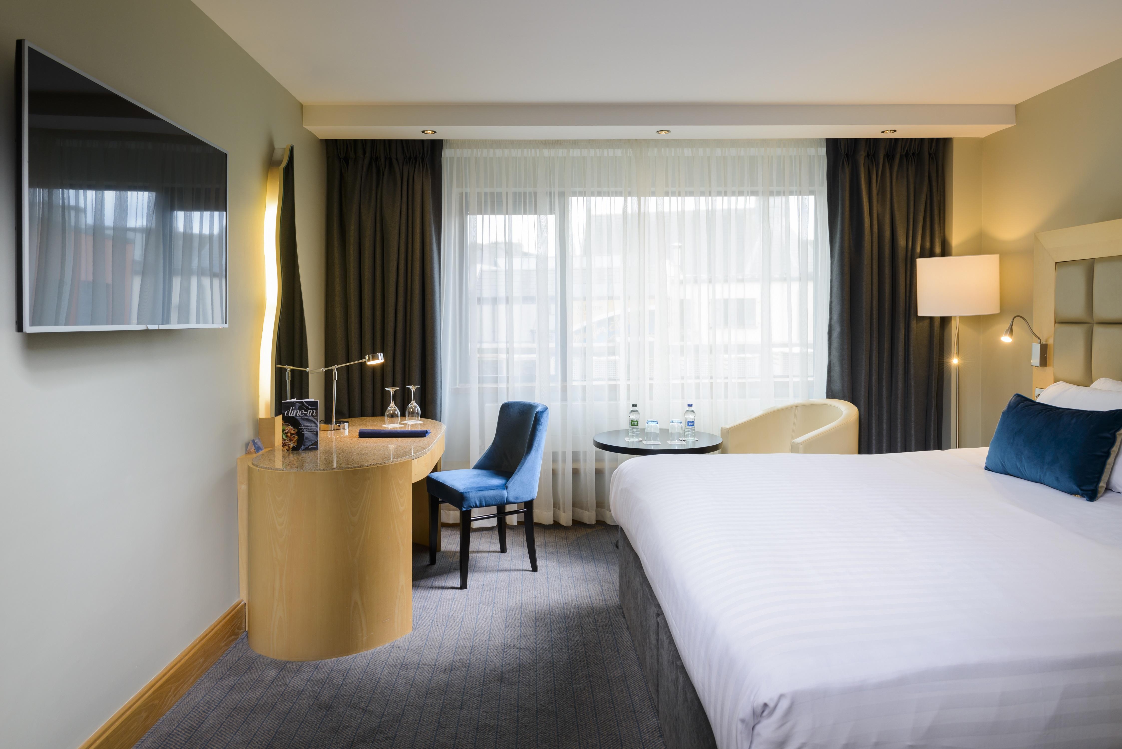Radisson Blu Hotel, Athlone Exterior photo